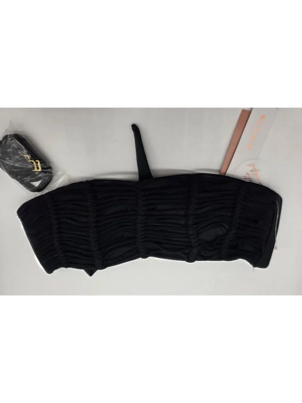 PilyQ Women's Bikini Swimsuit Top Size Medium Black Strapless Padded Swim